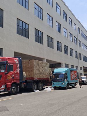 Máy sấy tóc chuyên nghiệp 2000W với động cơ BLDC 110.000 RPM và 500 triệu ion âm cho tiệm và gia đình